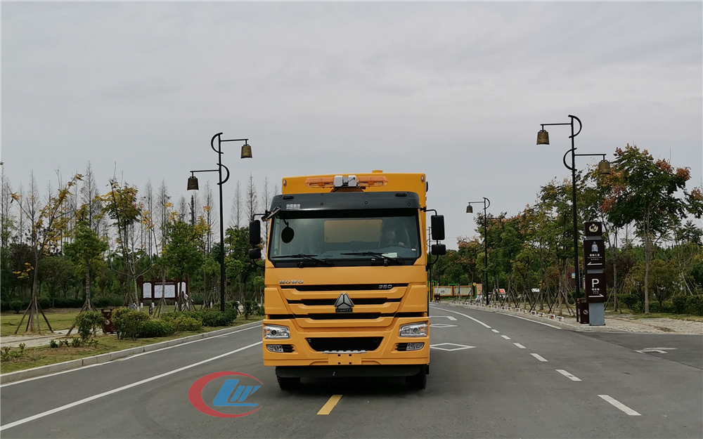 豪沃5000方排水車(chē)(便攜)