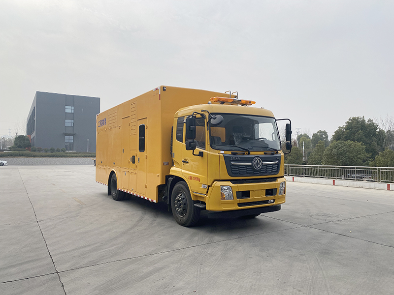 程力牌東風(fēng)天錦3000方排水車(休息室)