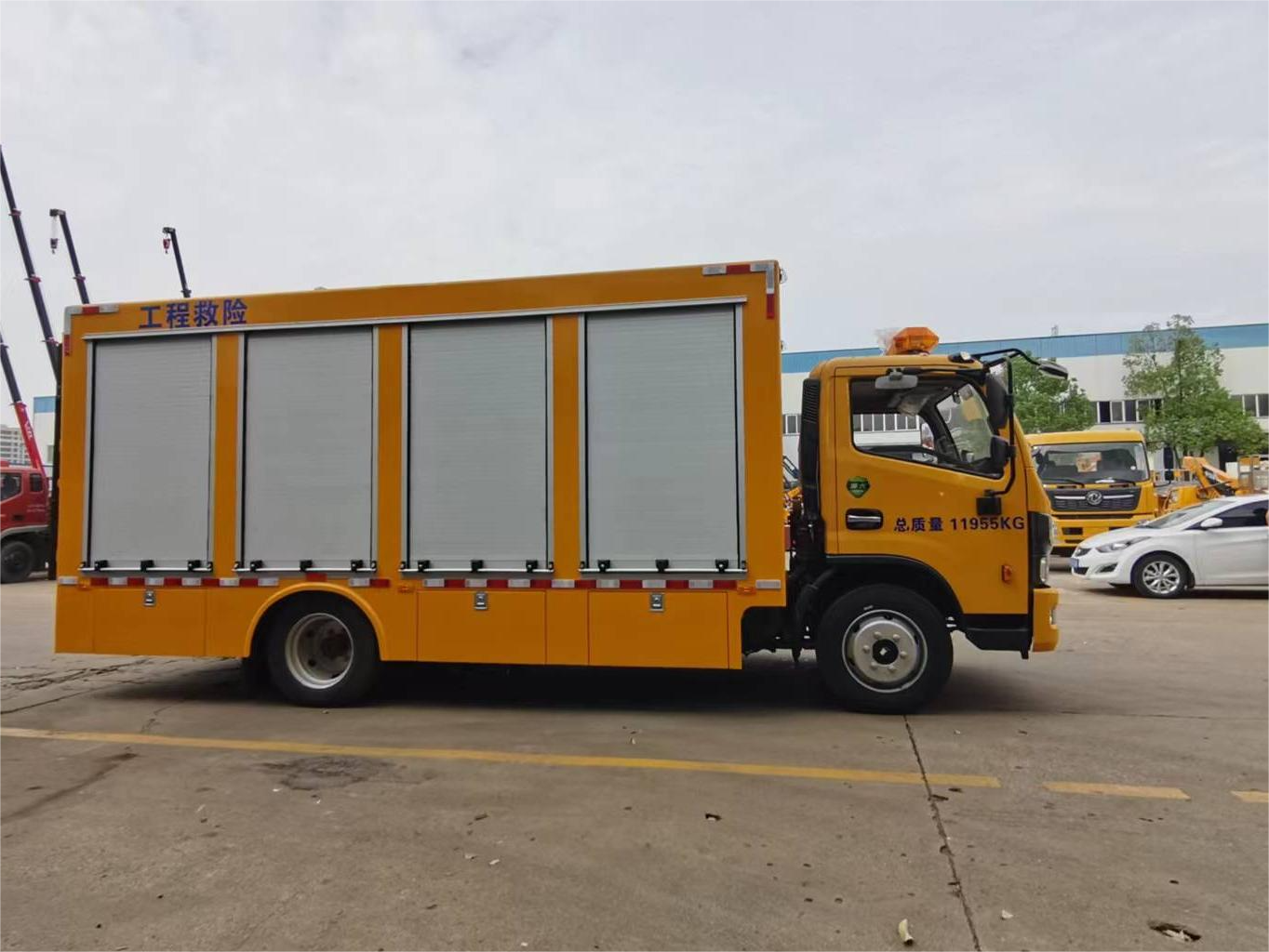 東風(fēng)多利卡D7 2000方排水車(便攜)