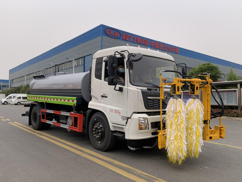 東風天錦城市護欄清洗車