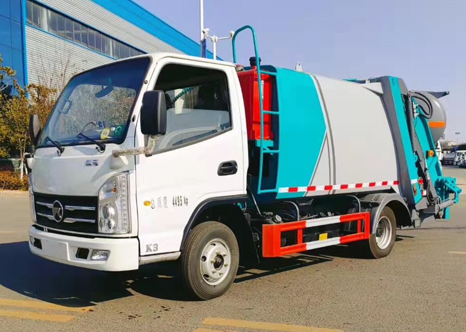 凱馬云內5方壓縮垃圾車