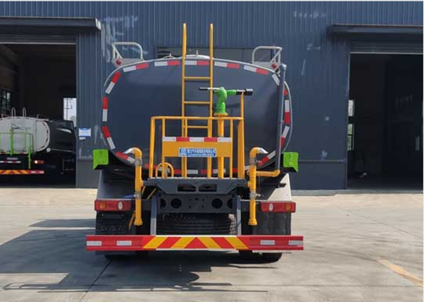 東風(fēng)專(zhuān)底系列13.2方綠化噴灑車(chē)