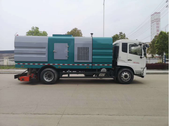 新天錦CLW5180TXC6SL型吸塵車