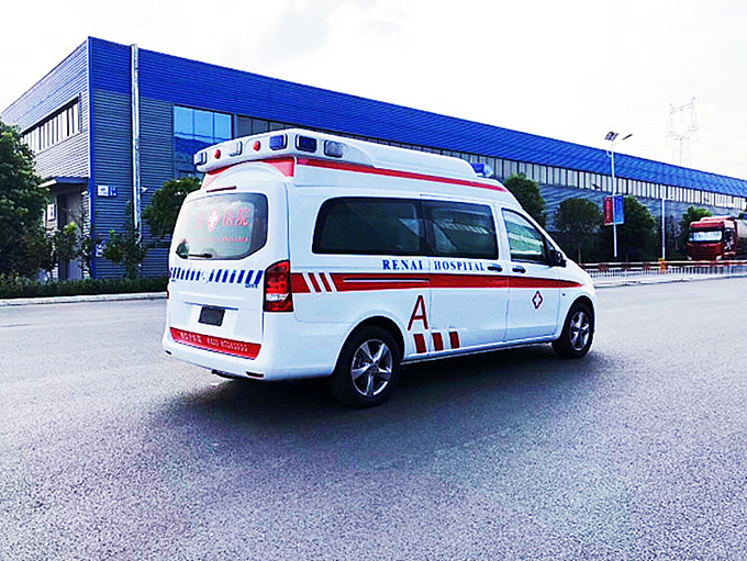 國六奔馳監護型救護車